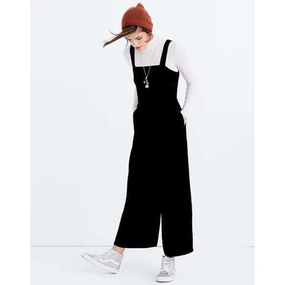 Madewell Black Velvet Cropped Jumpsuit size 4 - Picture 1 of 9